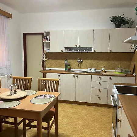 Prizemi Rodinneho Domu